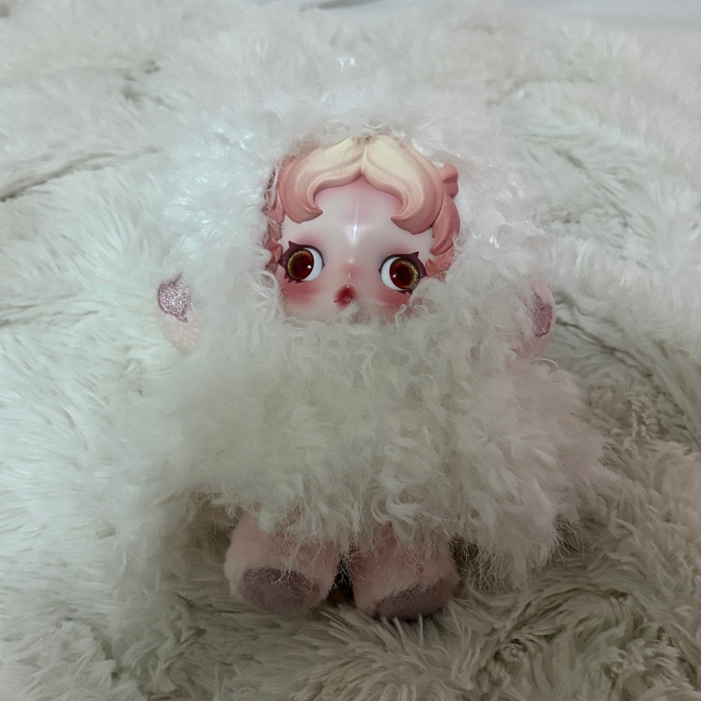 Pop Mart SKULLPANDA You Found Me! Series Ghostie Plush Doll